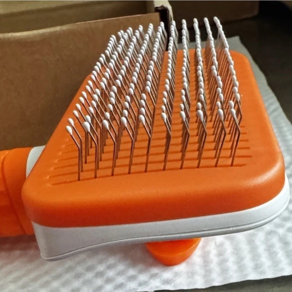 Self Cleaning Pet Grooming Slicker Brush Dog Cat Hair Remover Orange New Unused - Picture 4 of 11